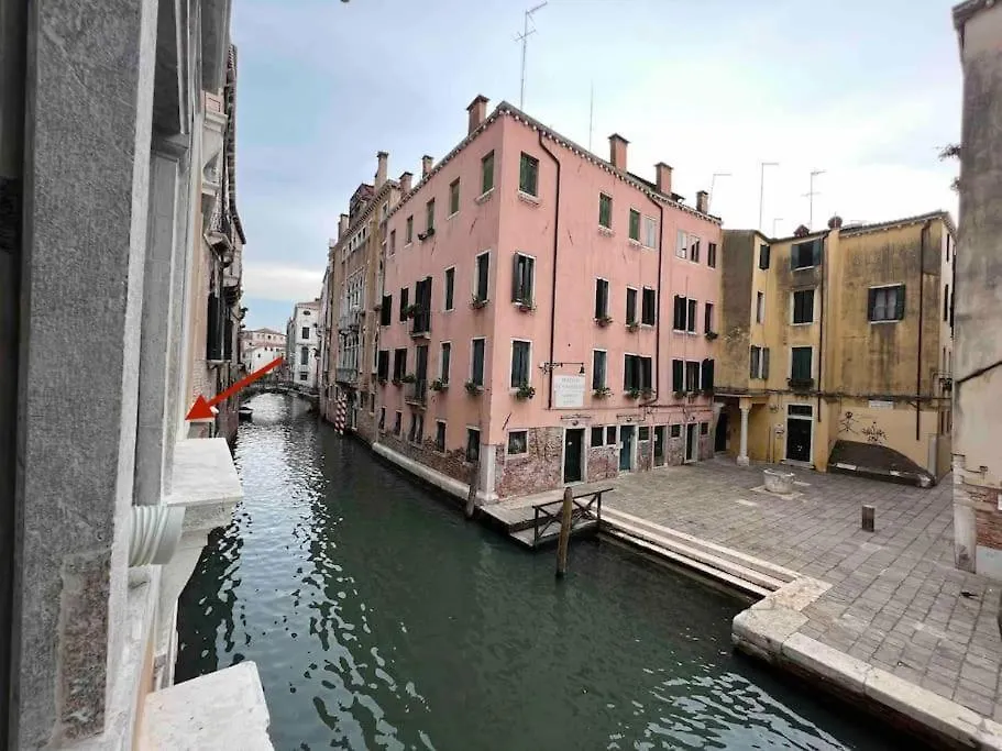 Palazzo Castelli Apartment Venice